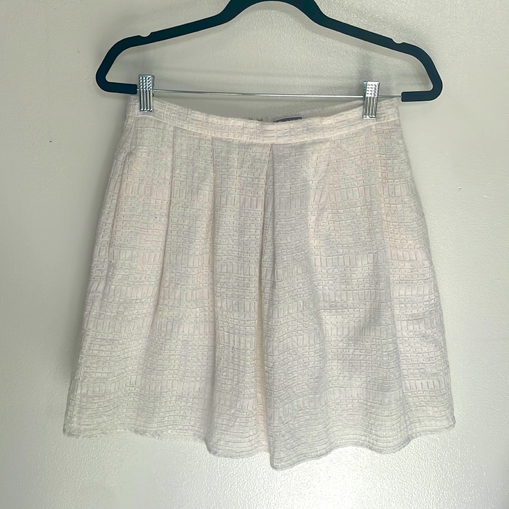 Gorgeous white eyelet style skirt